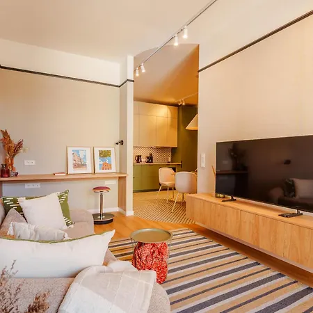 Modern By Bookinghost Apartman *