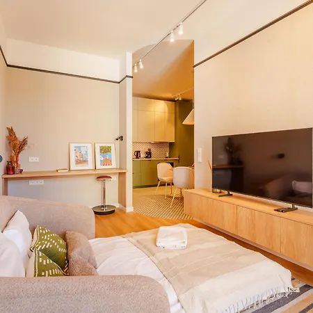 Apartman Modern By Bookinghost *